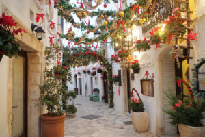 Locorotondo: luci di Natale nel borgo delle meraviglie